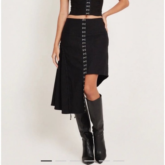 Motel skirt - Picture 1 of 4